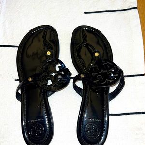 Like New Tory Burch Miller sandal! Women’s size 10 🖤